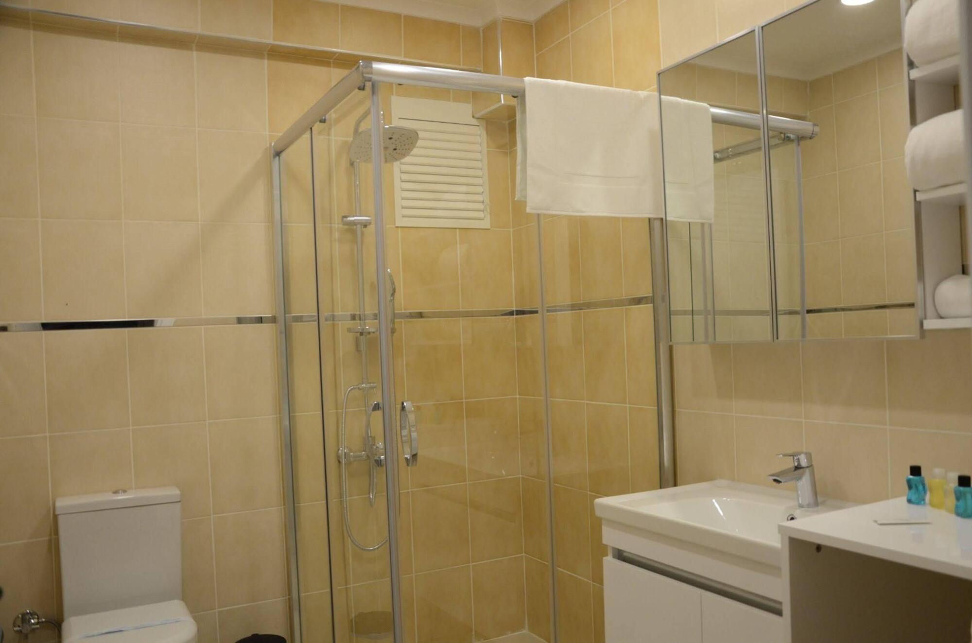 On4 Rooms & Suites Istanbul Luaran gambar